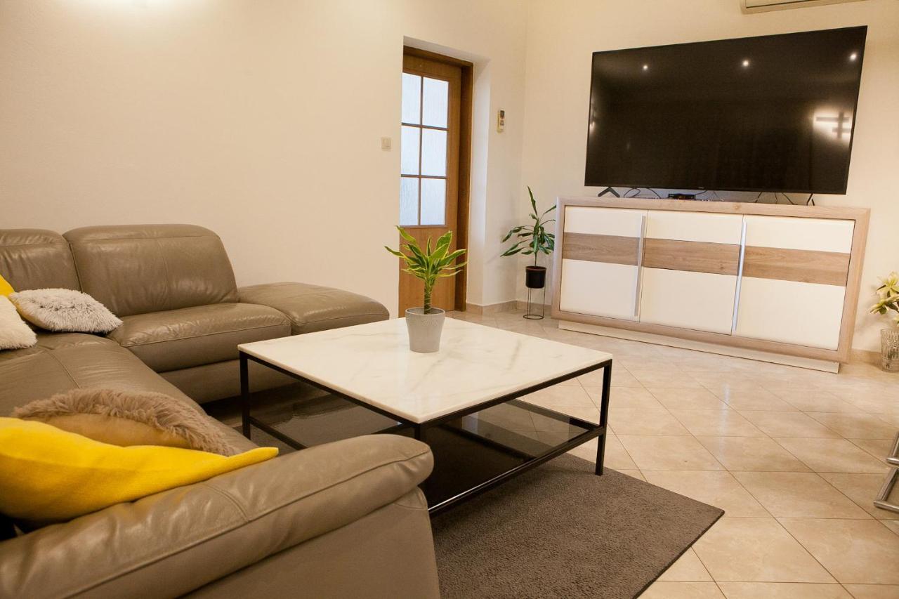 Apartment Nikoleto Zadar Exterior photo